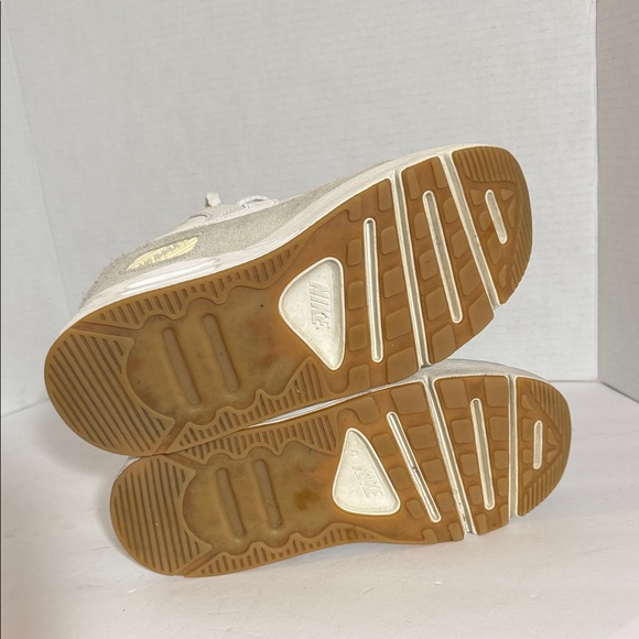 Nike Women’s Air Max 90 in Cream, Light Gray & Pale Yellow - Picture 7 of 7